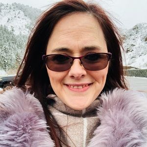 Meet your Posher, Lindsey